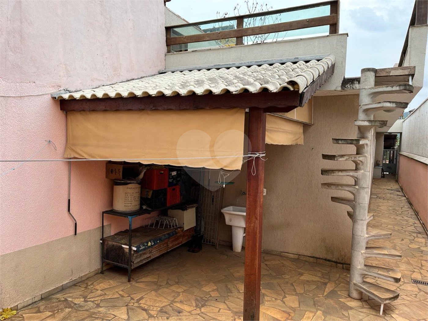 Casa à venda com 3 quartos, sendo 1 suíte,  em Vila Suissa, Mogi das Cruzes, SP