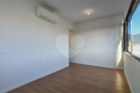 Apartamento à venda com 3 quartos, sendo 1 suíte, em Tijuca, Rio de Janeiro, RJ