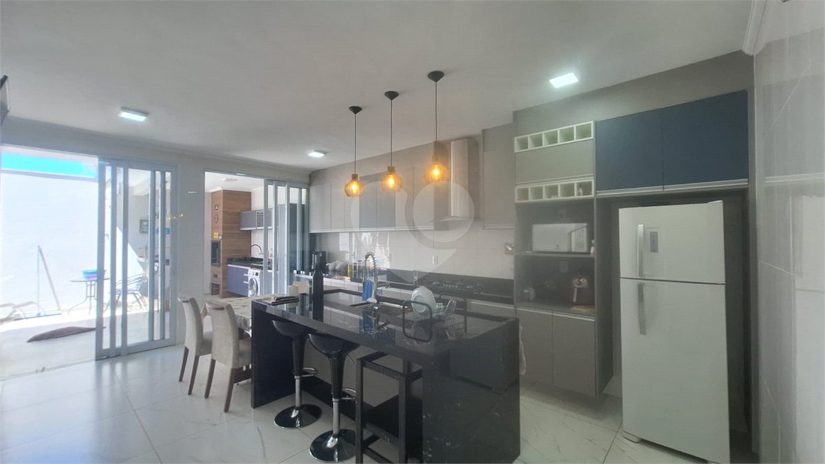 Casa à venda com 3 quartos, sendo 1 suíte, no condomínio Portobello Sorocaba, Sorocaba - SP