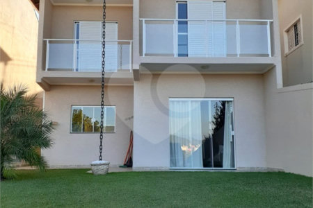 Sobrado à venda com 3 quartos, sendo 1 suíte,  em Jardim Paulista, Atibaia, SP