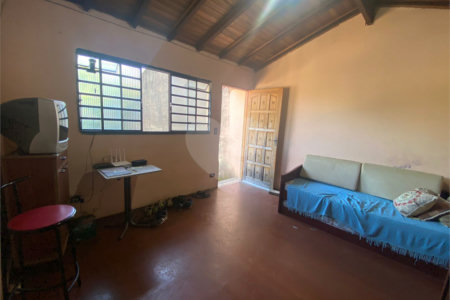 Casa à venda com 2 quartos, sendo 1 suíte,  em Jardim Alvinópolis Ii, Atibaia, SP