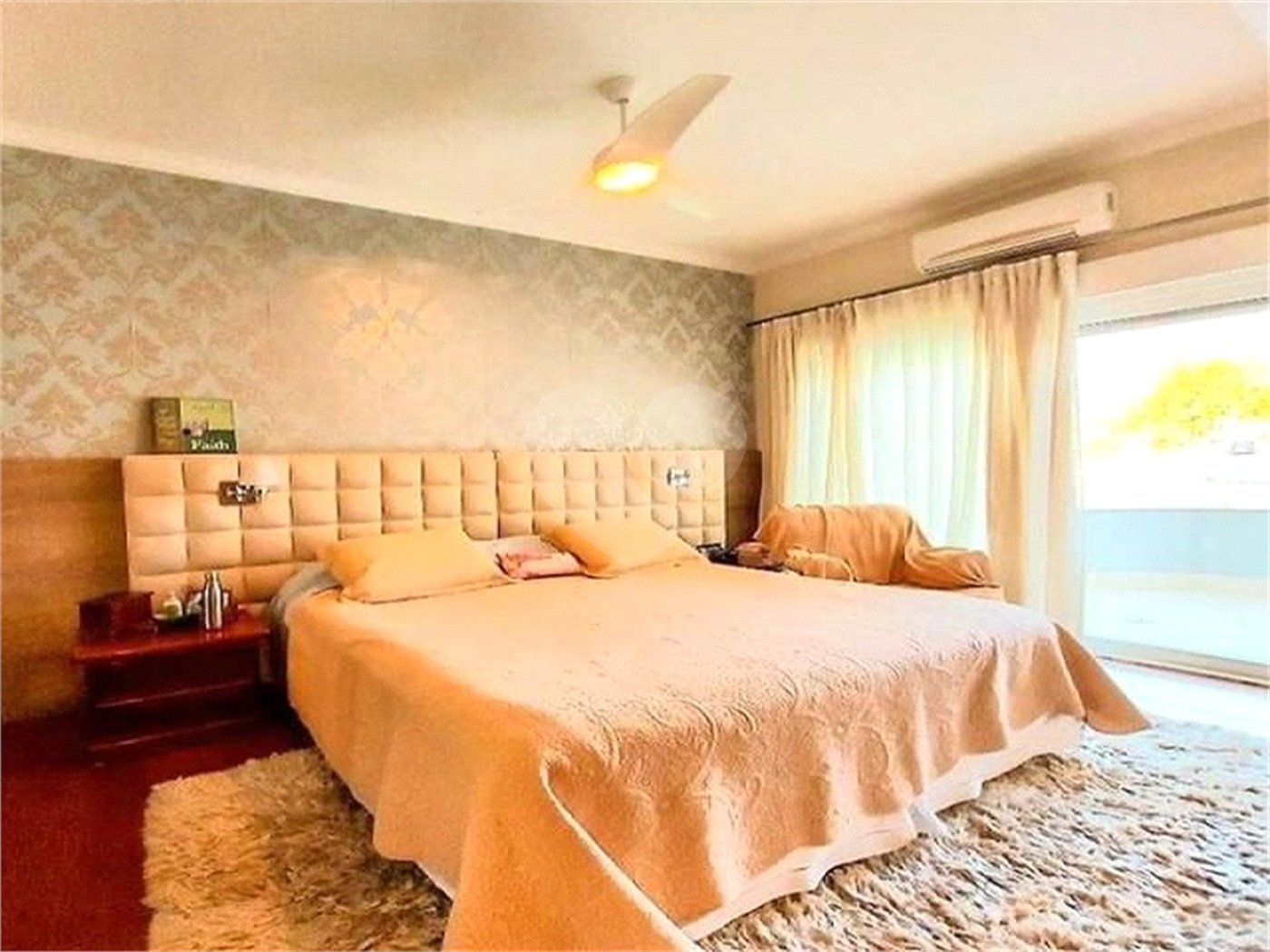 Casa à venda com 4 suítes no condomínio Granja Olga II, Sorocaba - SP