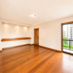 Apartamento à venda com 3 suítes em Moema, São Paulo, SP