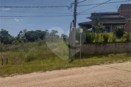 Terreno à venda no condomínio Lago Dourado, Jacareí - SP