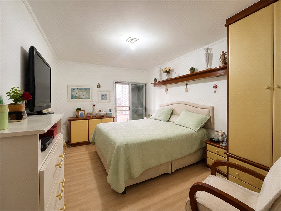 Apartamento à venda com 3 quartos, sendo 1 suíte, em Alto da Boa Vista, São Paulo, SP