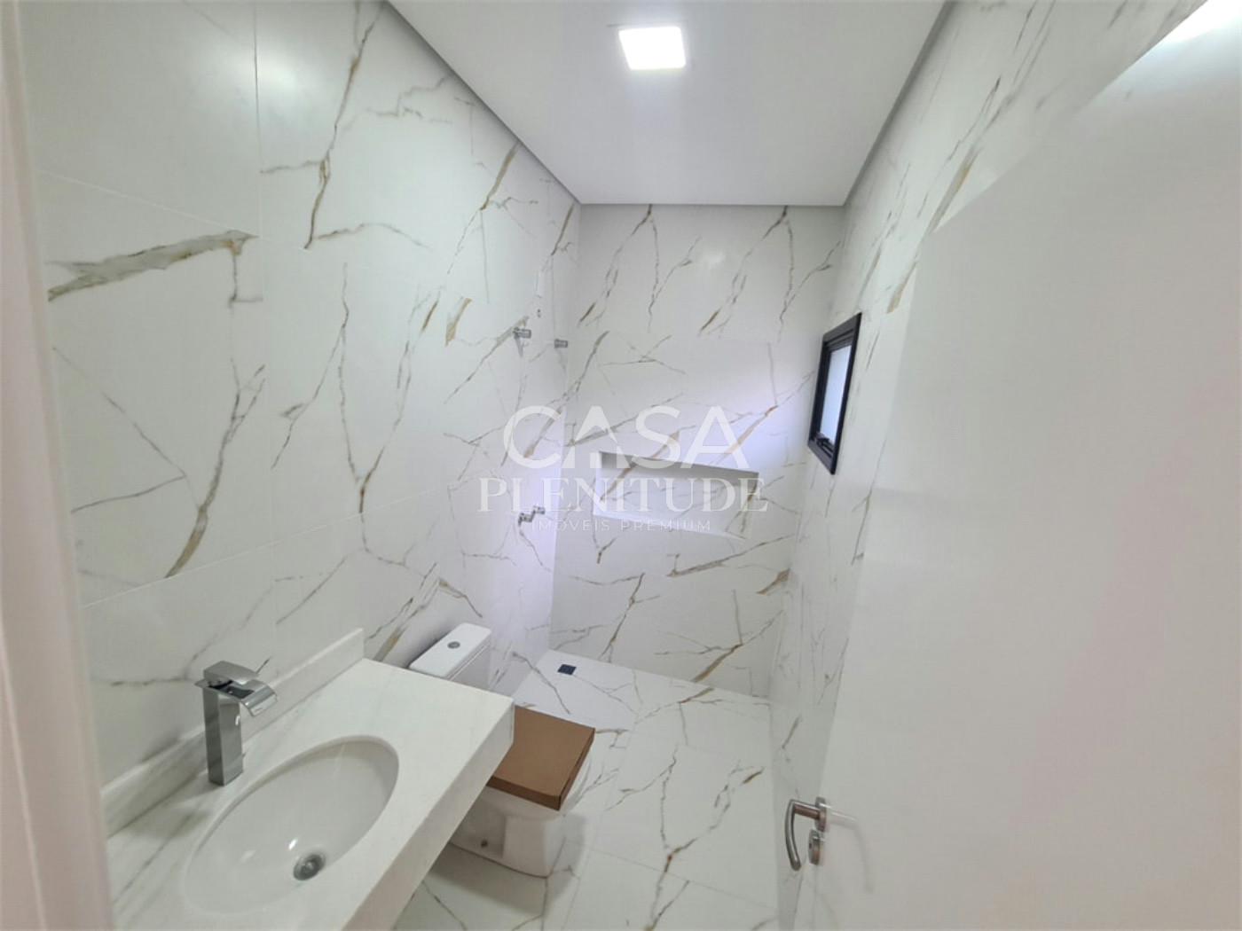 Casa em condomínio à venda com 3 suítes, em Wanel Ville, Sorocaba, SP