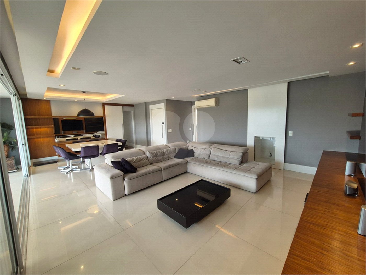 Apartamento à venda com 3 suítes em Campo Belo, São Paulo, SP
