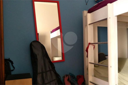 Apartamento com três dormitórios no Bom Retiro.