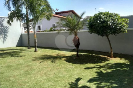 Casa à venda ou para alugar com 3 suítes no condomínio Recanto dos Paturis, Vinhedo - SP