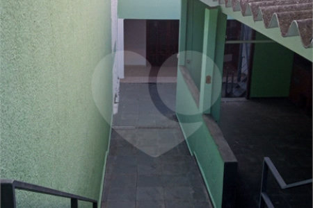 Sobrado à venda com 3 quartos, sendo 1 suíte, em Paulicéia, São Bernardo do Campo, SP