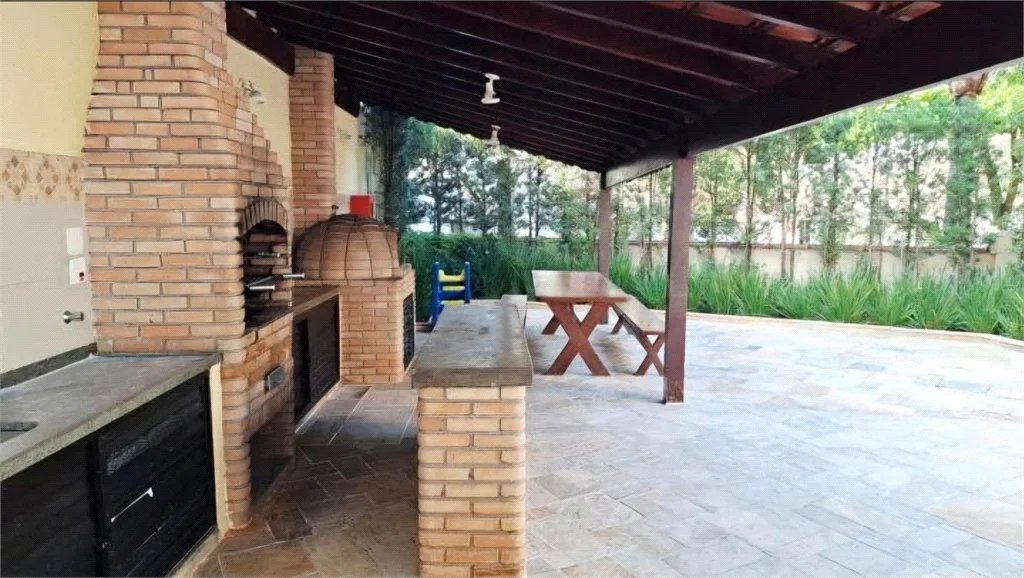 Casa à venda com 3 quartos, sendo 1 suíte, no condomínio Villas de São Francisco I, São Paulo - SP