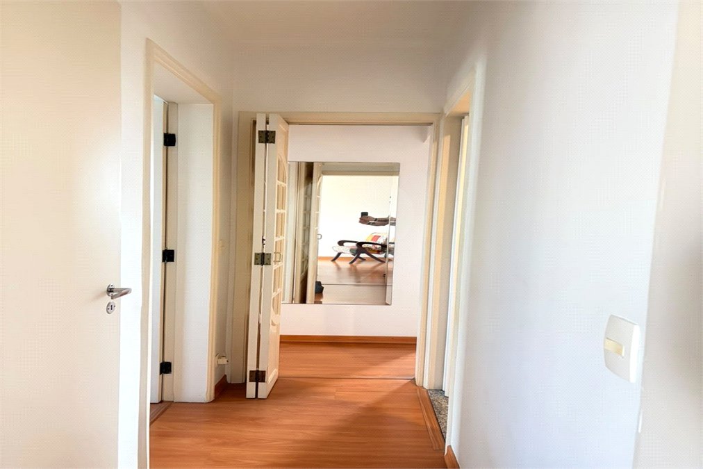 Apartamento à venda com 3 quartos, sendo 1 suíte, em Vila Paulista, São Paulo, SP