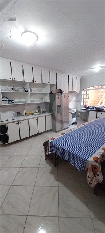 Casa à venda com 3 quartos, sendo 1 suíte, em Vila Scarpelli, Santo André, SP