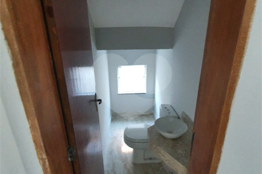 Casa à venda com 3 suítes em Vila Maricy, Guarulhos, SP