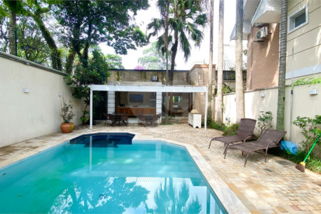 Casa à venda com 4 quartos, sendo 3 suítes, no condomínio Brisa Verde, São Paulo - SP