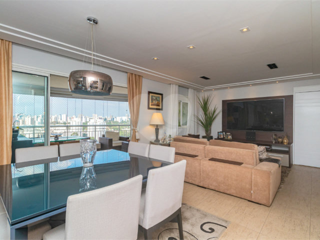 Apartamento à venda com 2 suítes em Chácara Santo Antônio, São Paulo, SP