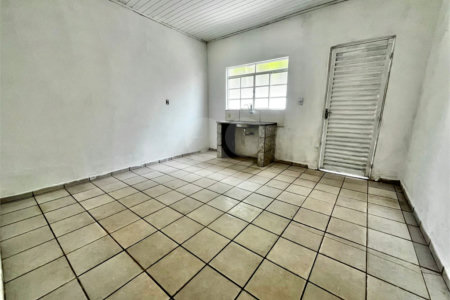 Casa à venda com 2 quartos em Vila Deyse, Itapetininga, SP
