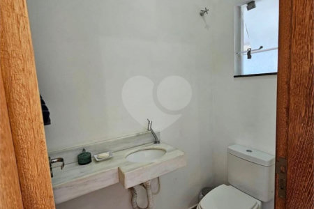 Casa à venda com 3 quartos, sendo 1 suíte, em Vila Nastri, Itapetininga, SP