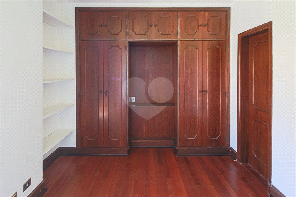Casa Térrea à venda ou para alugar com 4 quartos, sendo 3 suítes, em Alto da Boa Vista, São Paulo, SP
