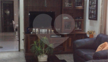 Casa à venda com 3 quartos, sendo 1 suíte,  em Vila Mazzei, São Paulo, SP
