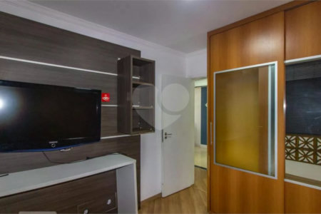 Apartamento à venda com 3 quartos, sendo 1 suíte,  em Vila Regente Feijó, São Paulo, SP