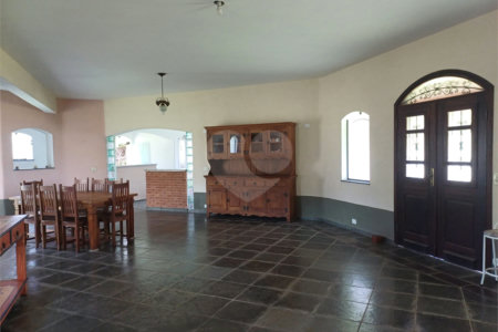 Casa à venda com 3 quartos, sendo 1 suíte, em Alpes D'ouro, Bom Jesus dos Perdões, SP