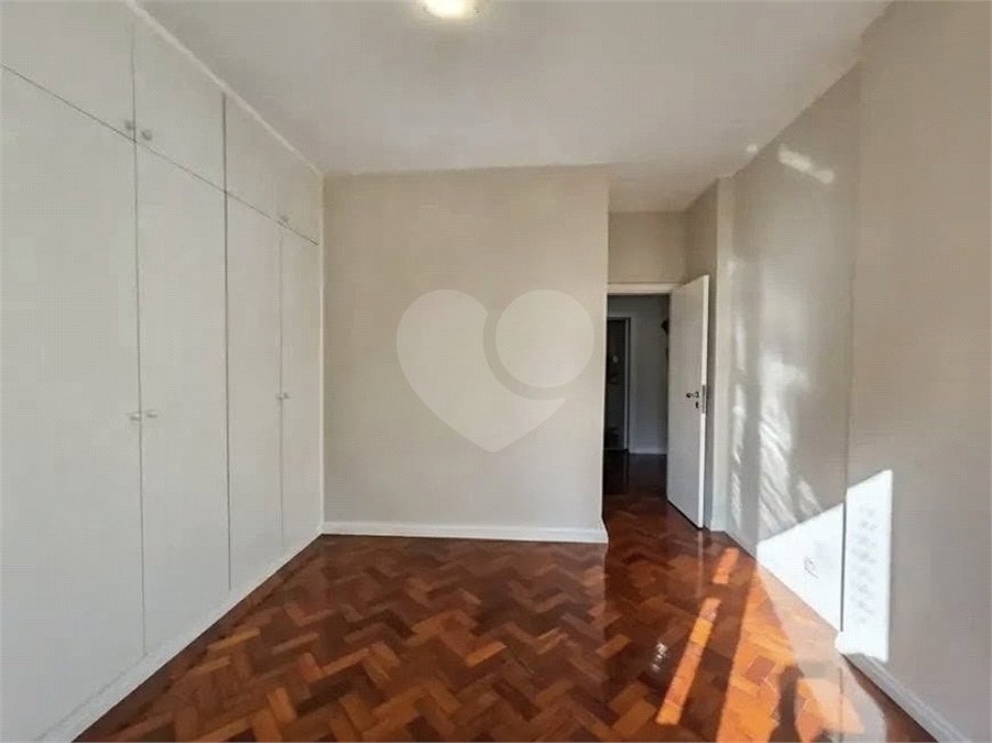 Apartamento à venda com 4 quartos, sendo 1 suíte, em Lagoa, Rio de Janeiro, RJ