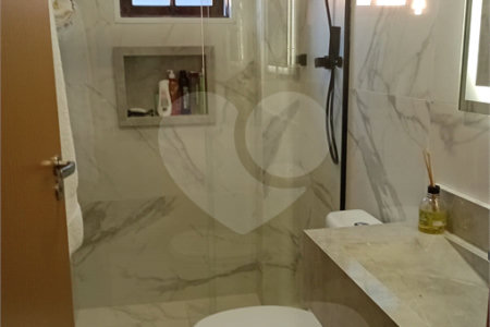 Sobrado à venda com 3 quartos, sendo 1 suíte, em Jardim Guairaca, São Paulo, SP