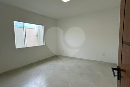 Casa à venda com 2 quartos, sendo 1 suíte, em Guriri, Cabo Frio, RJ