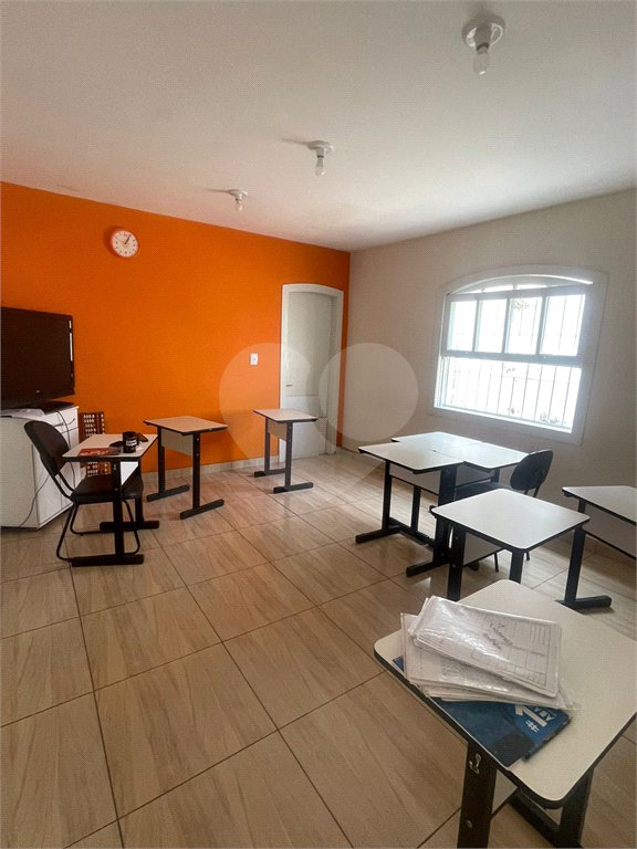 Casa Térrea à venda com 4 quartos em Vila Oliveira, Mogi das Cruzes, SP
