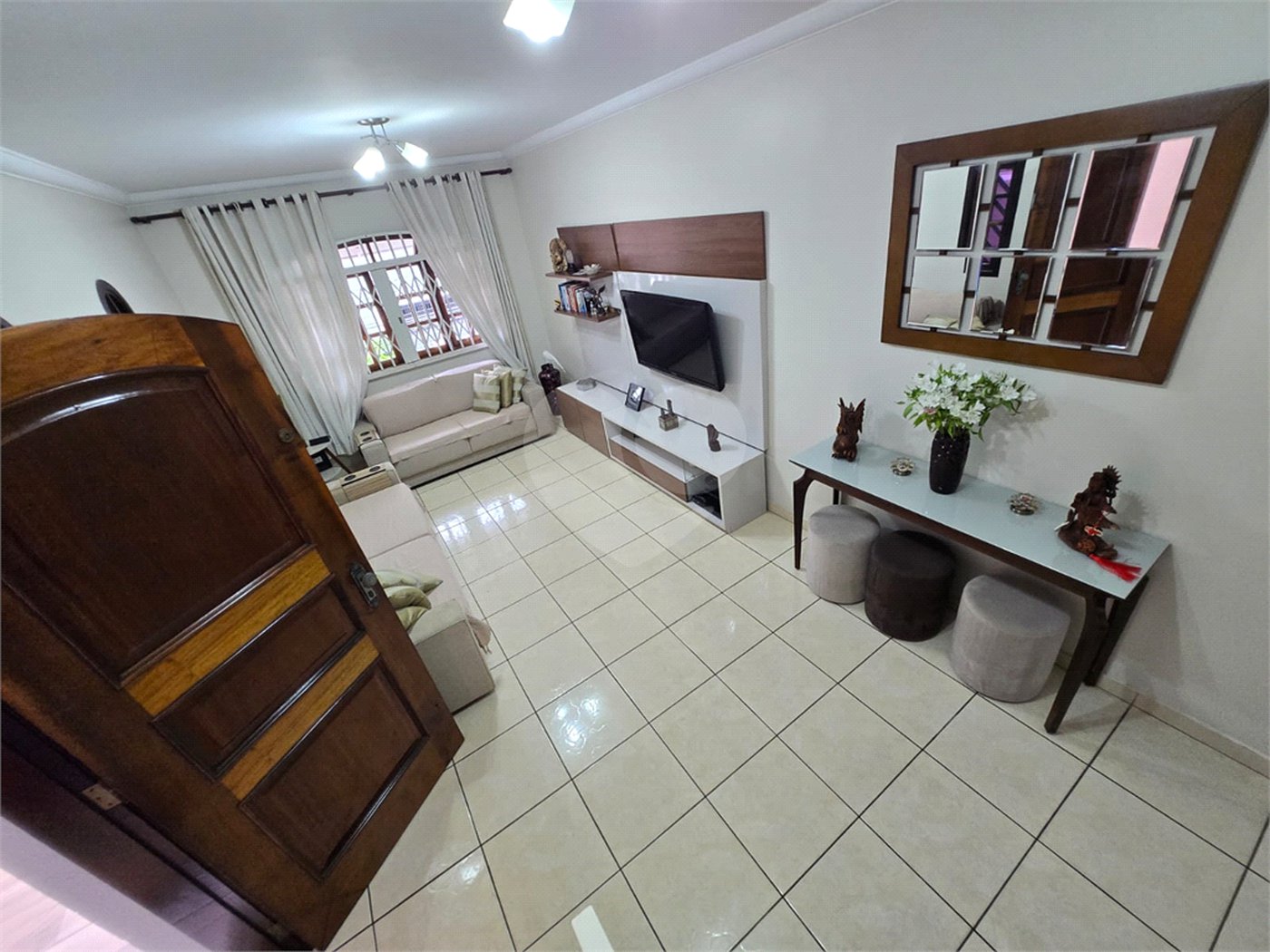 Sobrado à venda com 3 suítes em Chora Menino, São Paulo, SP