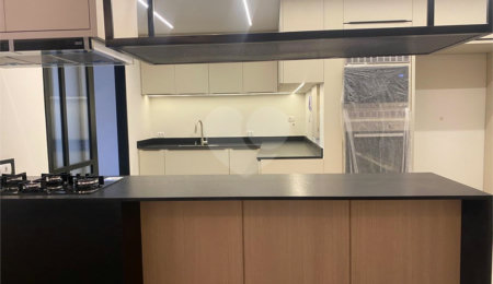 Apartamento à venda com 3 quartos, sendo 1 suíte,  em Itaim Bibi, São Paulo, SP