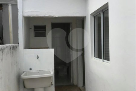 Casa à venda com 3 quartos, sendo 1 suíte,  em Vila Olímpia, São Paulo, SP