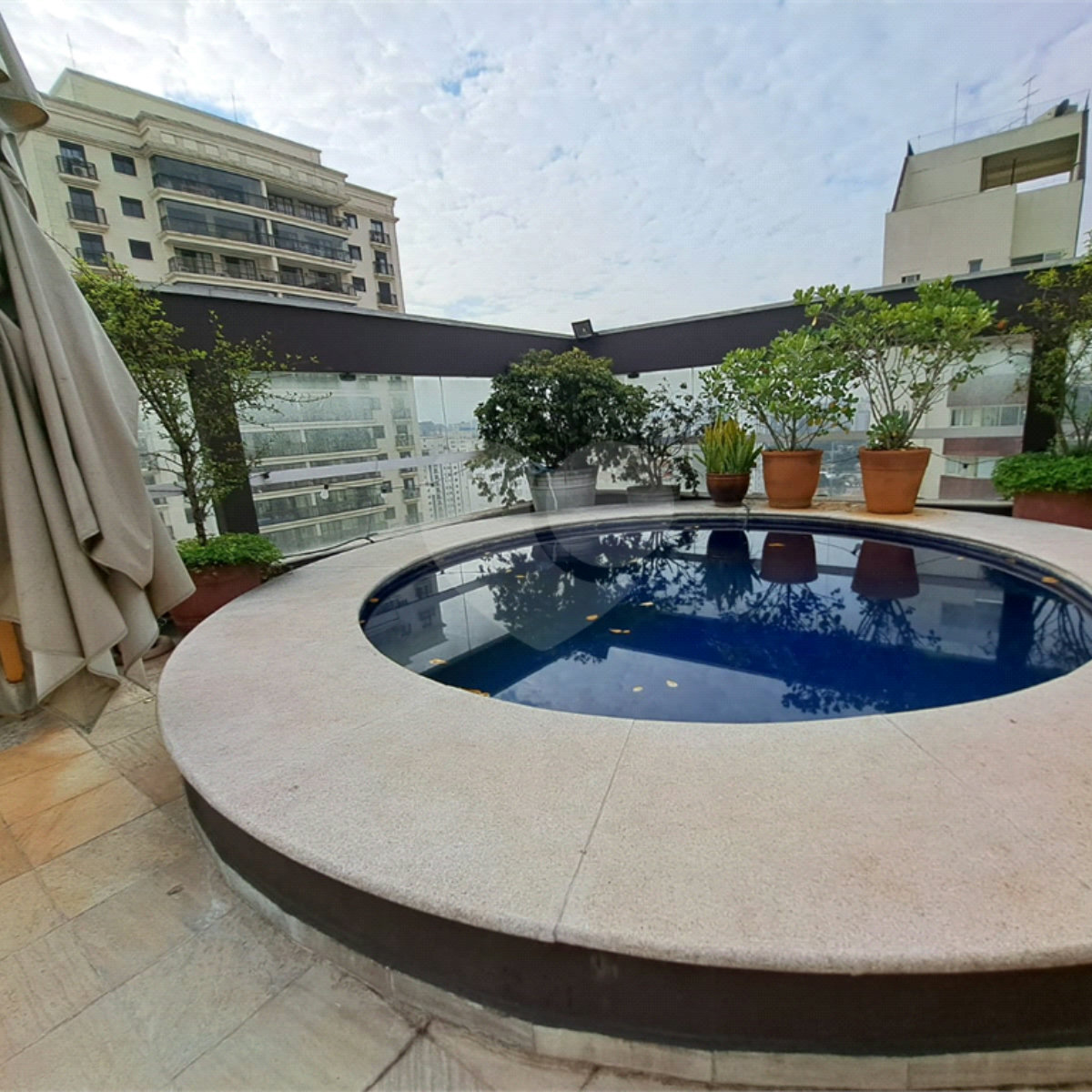 Apartamento à venda com 3 suítes em Campo Belo, São Paulo, SP