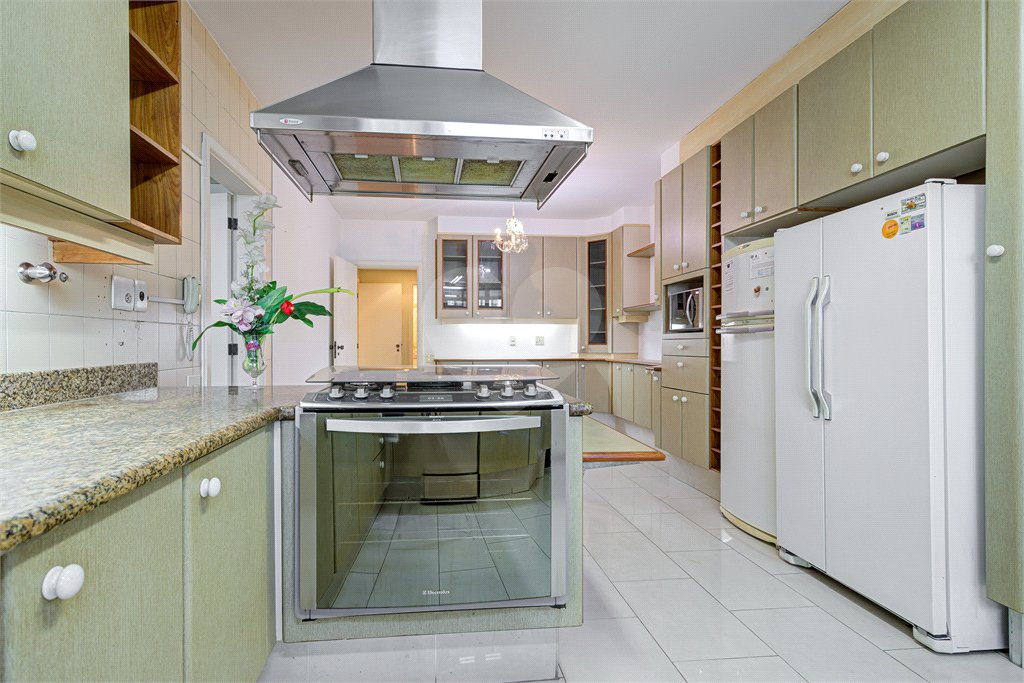 Apartamento à venda com 4 suítes em Alto da Boa Vista, São Paulo, SP