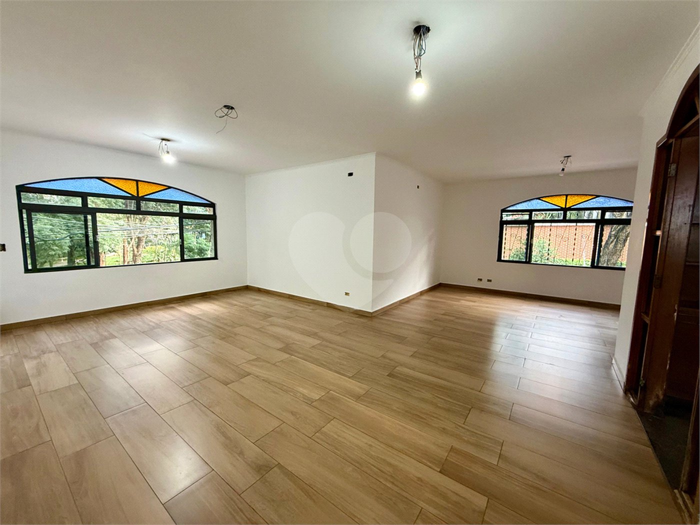 Sobrado à venda com 4 quartos, sendo 3 suítes, em Palmas do Tremembé, São Paulo, SP
