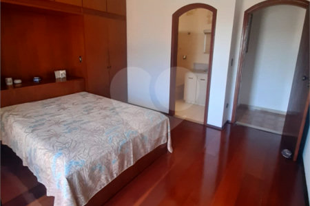 Casa à venda com 3 quartos, sendo 1 suíte, no Centro, Vinhedo, SP