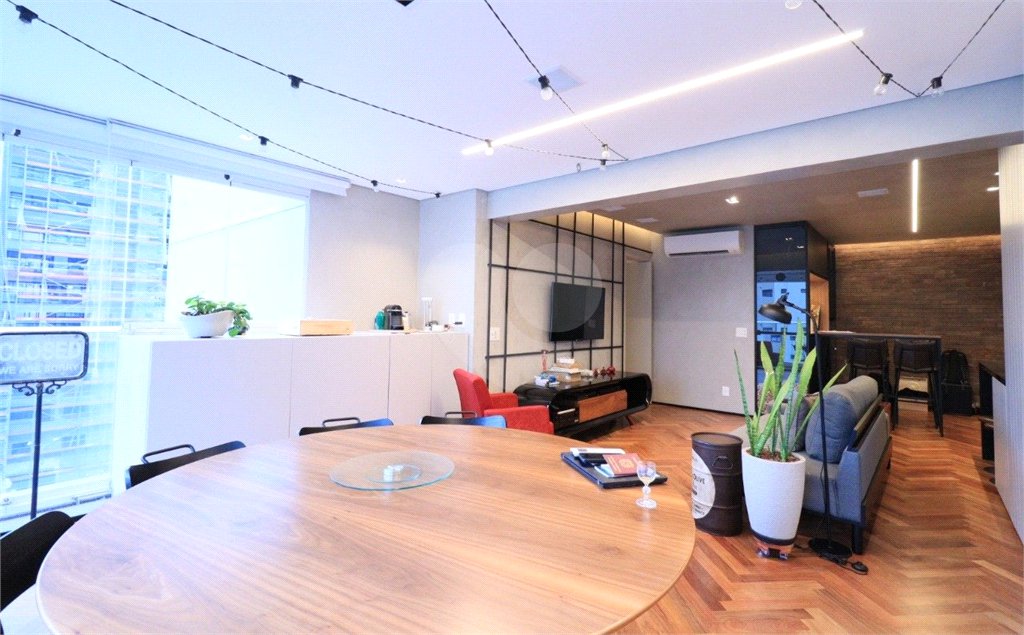 Apartamento à venda com 2 suítes em Indianópolis, São Paulo, SP
