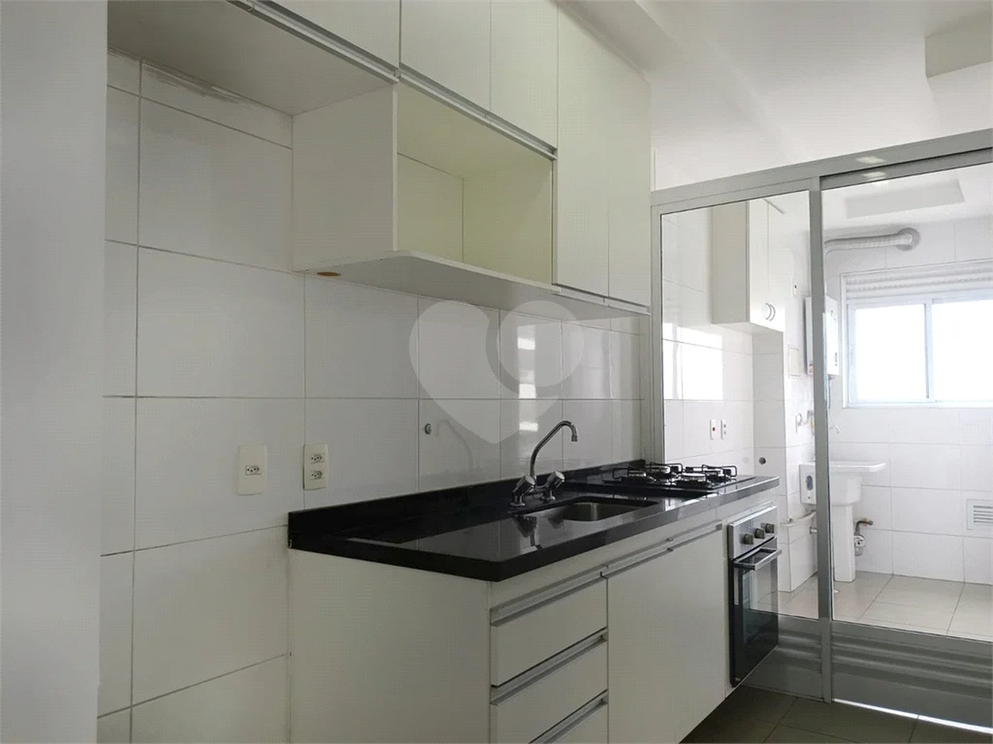 APARTAMENTO PARAÇAÇÃO COM 3 DORMITÓRIOS E 2 VAGAS DE GARGEM NA VILA ANASTÁCIO