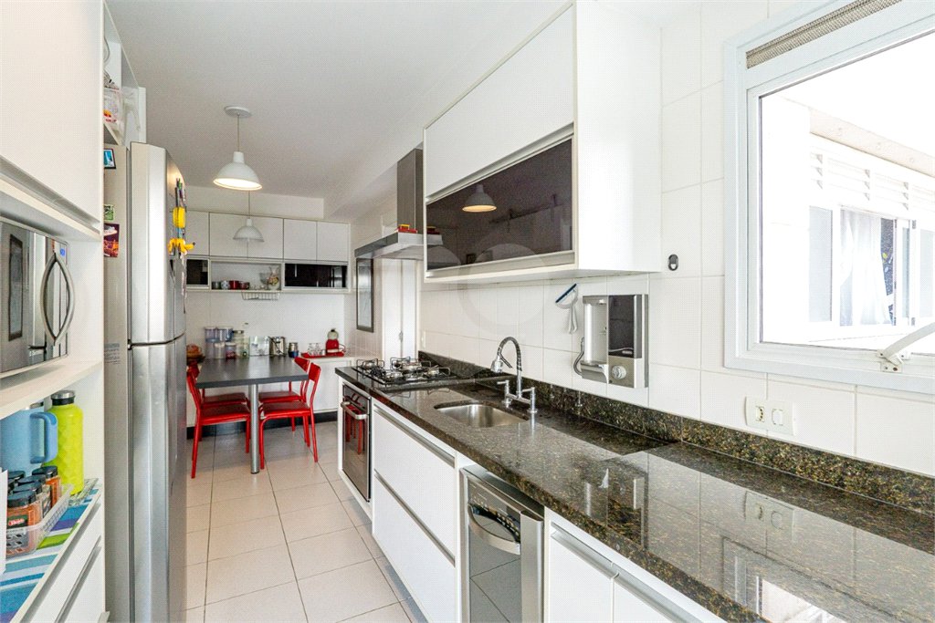 Apartamento à venda com 3 suítes em Santo Amaro, São Paulo, SP