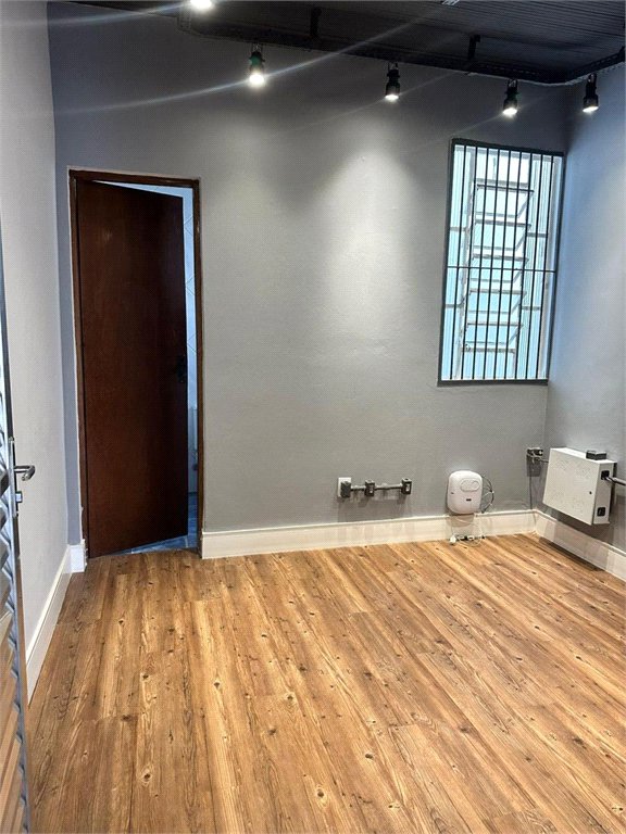 Casa à venda com 4 quartos, sendo 1 suíte, em Vila Oliveira, Mogi das Cruzes, SP