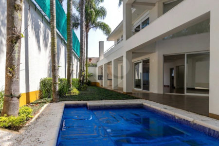 Casa à venda com 4 suítes no condomínio Vila Alba, São Paulo - SP