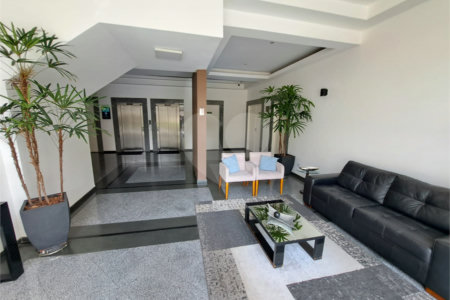 Apartamento à venda com 3 quartos, sendo 1 suíte, em Vila Gumercindo, São Paulo, SP