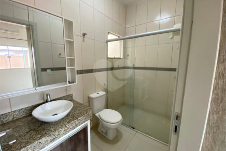 Casa à venda com 3 quartos, sendo 1 suíte,  em Jardim Jamaica, Ponta Porã, MS