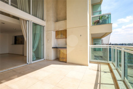 Apartamento à venda com 3 quartos, sendo 2 suítes, em Brooklin, São Paulo, SP