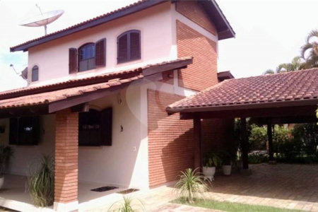 Casa à venda com 4 quartos, sendo 2 suítes, no condomínio Vinhas da Vista Alegre - Lado Sede, Vinhedo - SP