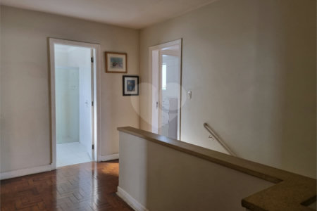 Sobrado à venda com 3 quartos, sendo 1 suíte, em Brooklin, São Paulo, SP