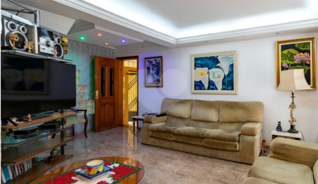 Casa à venda com 4 quartos, sendo 2 suítes,  em Alto da Boa Vista, São Paulo, SP