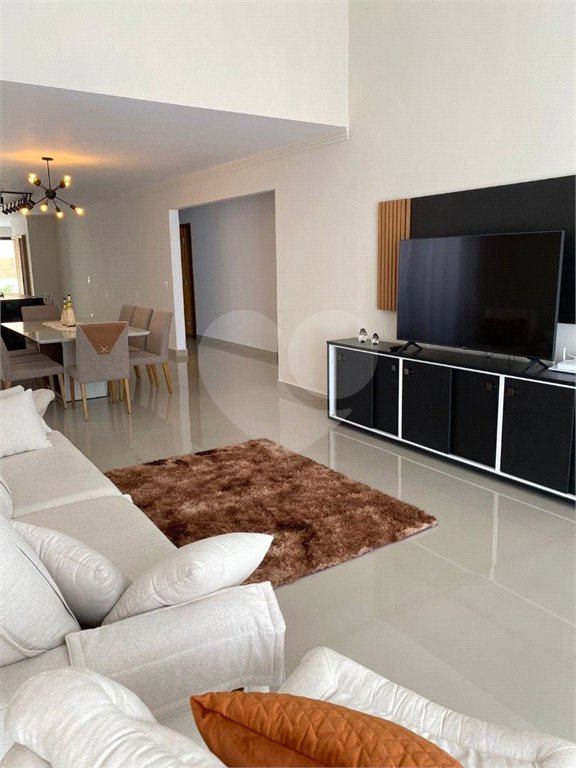 Casa à venda com 3 suítes em Taipas de Pedras (mailasqui), São Roque, SP