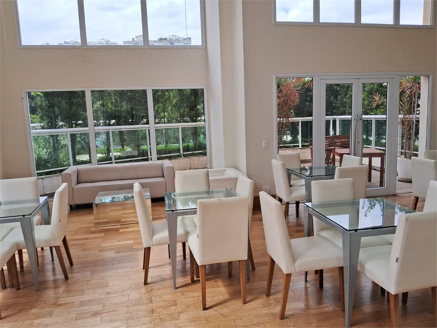 Apartamento à venda com 3 suítes em Paraíso do Morumbi, São Paulo, SP